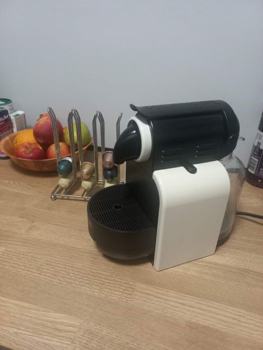 Ekspres do kawy DeLonghi nesprresso Essenza typ EN 97.W