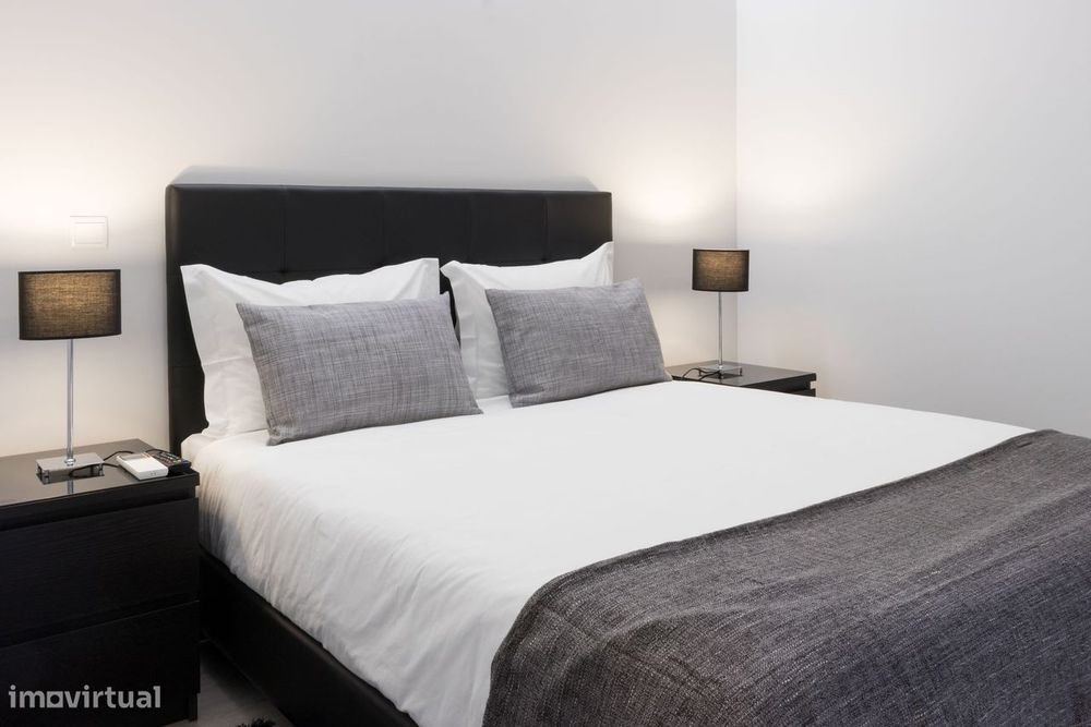 RIVERSUITES : T1 Mobilado ( Aluguer Mensal )