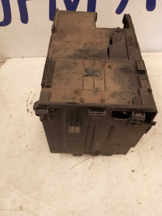 Caixa / Base da Bateria Peugeot 3008 308 Partner / Citroën C4 Berlingo - 9663615580