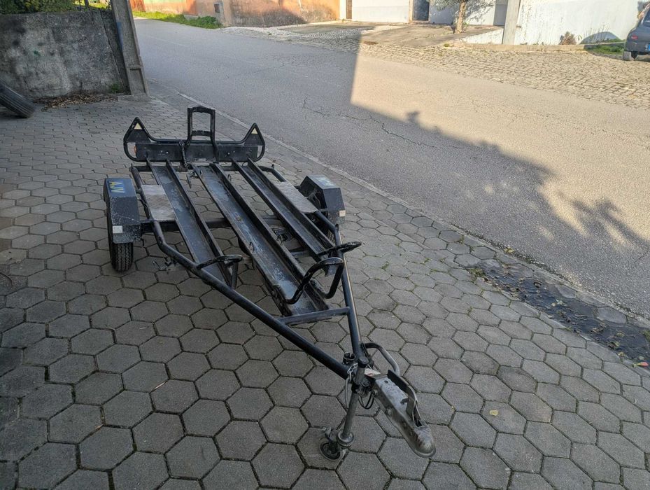 Vendo atrelado para motociclos
