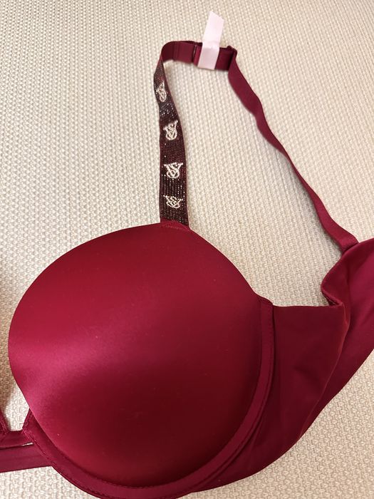 Продам лифчик Виктория Сикрет , Victoria’s Secret