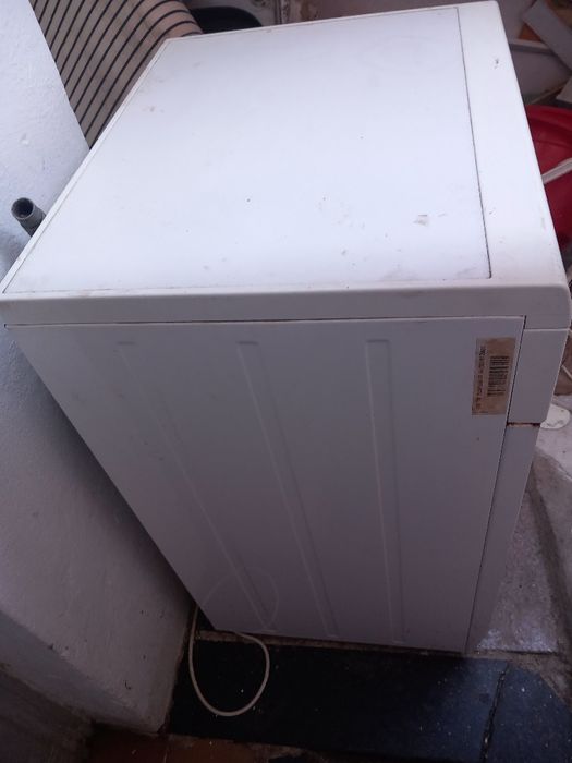 Máquina de lavar roupa, Estói