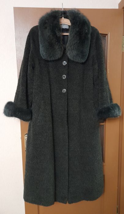 Пальто жіноче зимове