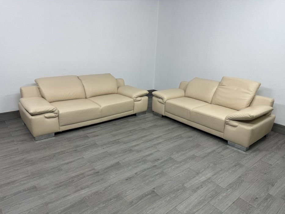 Шкіряні тримісні розкішні світлі дивани. Німеччина. Бренд  CANDY