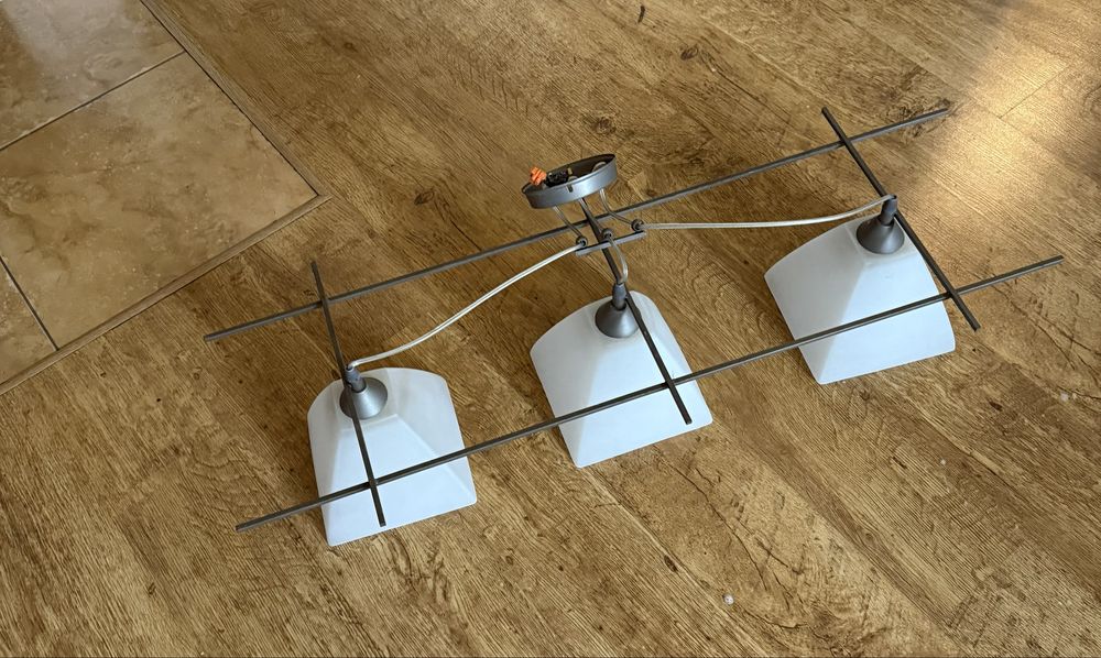 Lampa sufitowa trzyżarówkowa IKEA