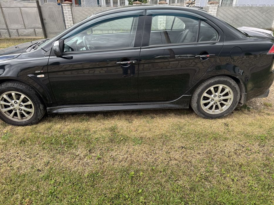 Продам Mitsubishi Lancer 2014