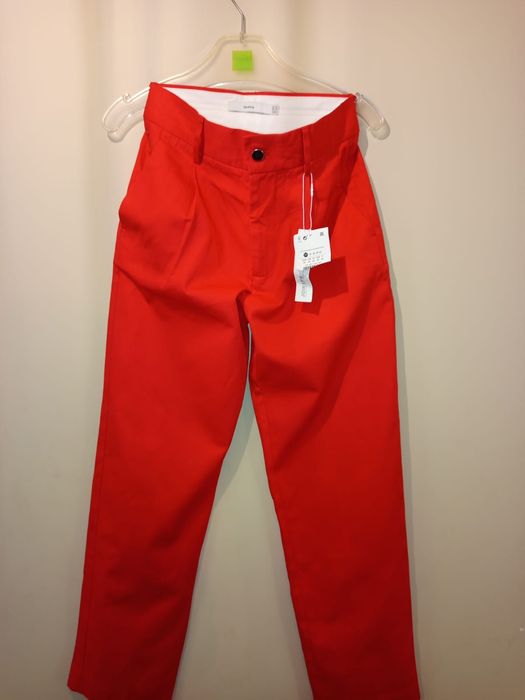 Piękne czerwone spodnie Bershka nowe