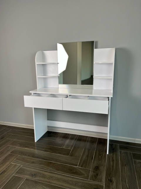 Столик з дзеркалом , тумба , стіл , трюмо , косметический столик