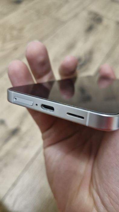 Samsung s24 256gb  gwarancja perłowy plus etui