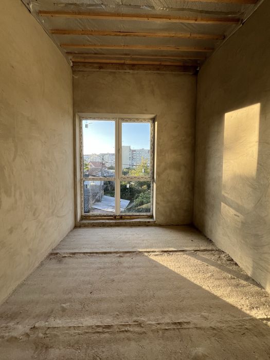 Продається таунхаус із сучасним дизайном р-н Каскад. Розтермінування.