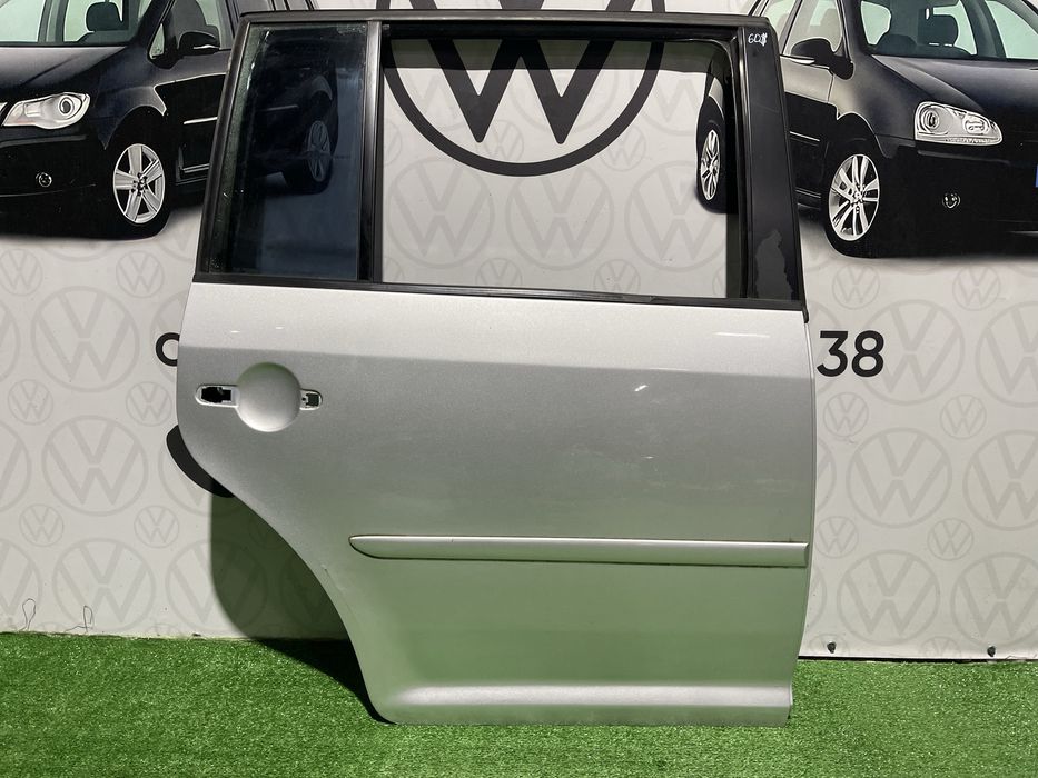 Двері  Тоуран LA7W зад права дверь серая Touran сіра тауран розборка