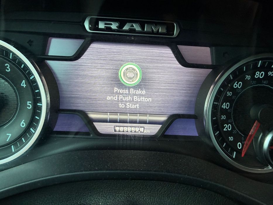 RAM 1500 Sprzedam RaM 1500 SILNIK 5.7 HEMI 1 Właściciel w kraju Długa Paka