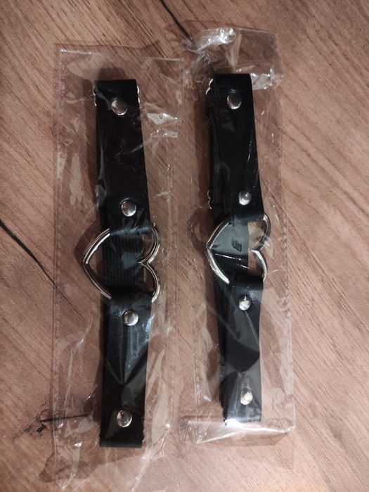 Opaski na nogi pończochy