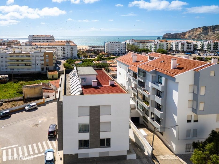T2 com muita luz natural na Nazaré a 5 Minutos da Praia