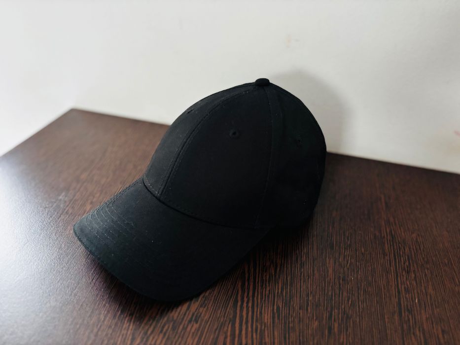 Czapka z daszkiem Holzweiler nowa unisex one size