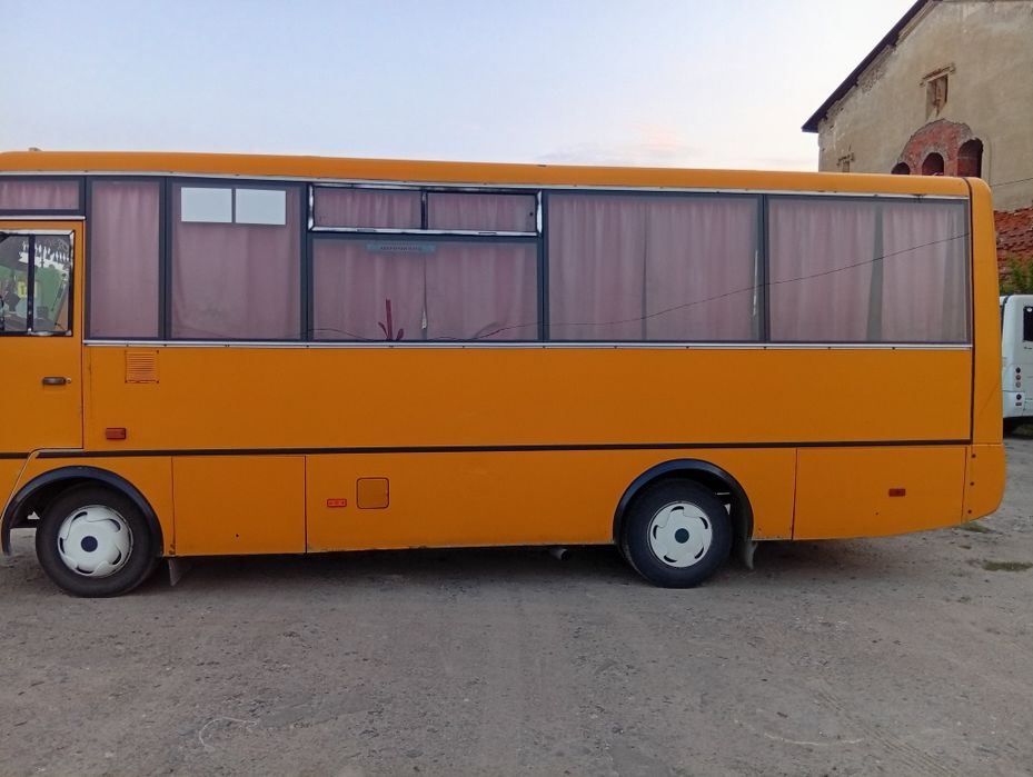 автобус на продаж