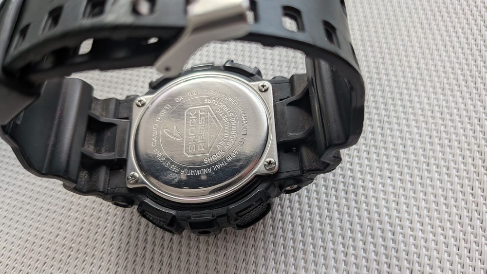 Casio G-Shock GA-700 + GA-100