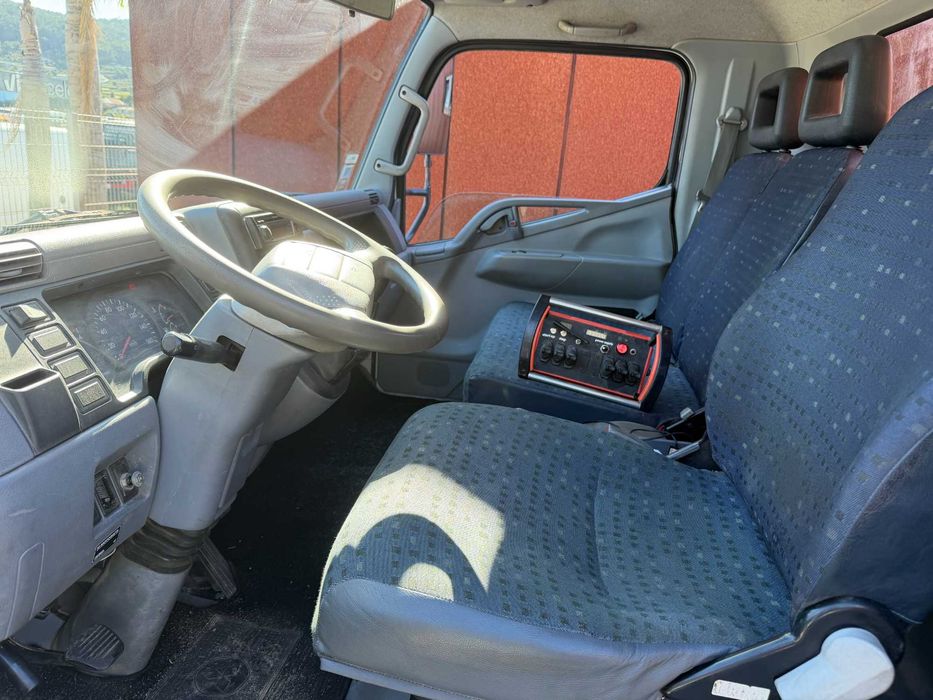 Camião Mitsubishi canter 9T Grua e báscula 4.9cc
