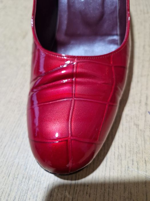 Buty czółenka lakierki czerwone na obcasie