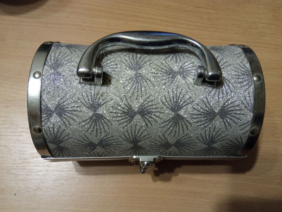 Шкатулка сувенирная.