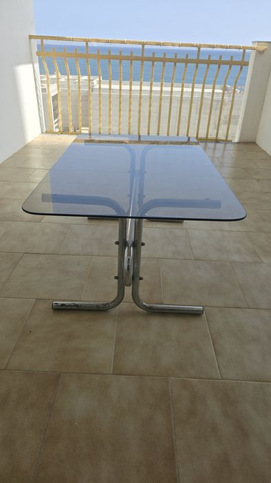 Mesa de centro em vidro