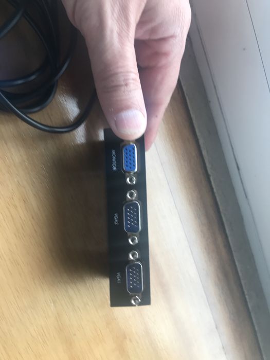 Auto switch marca Lindy (2 portas Vga)