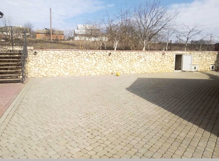 Мурування заборів з білого каменю/ Мулярка паркан, огорожа, забор
