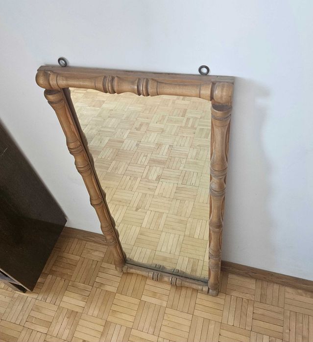 Duże lustro w drewnianej ramie PRL vintage