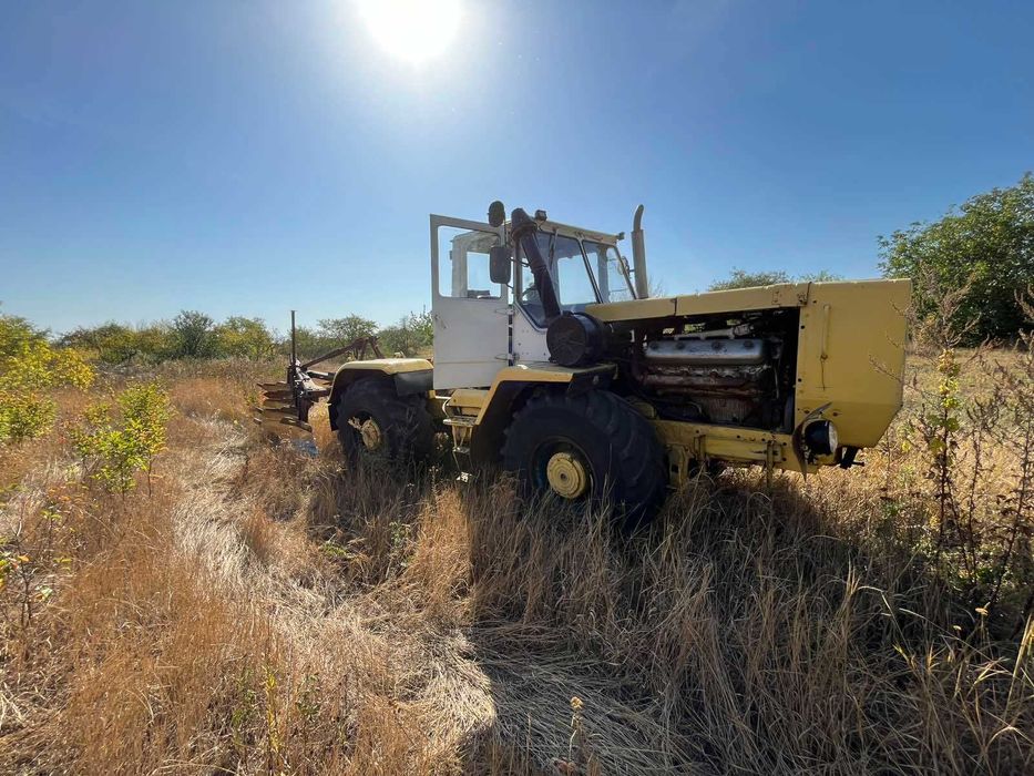 Поодам Трактор т 150к з плугом ЯМЗ 238