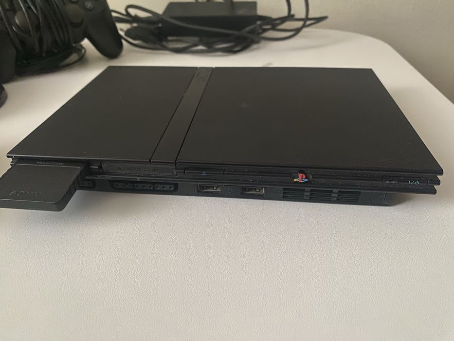 Продам PlayStation 2 slim