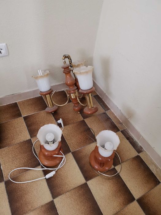 Conjunto de candeeiro de teto e 2 candeeiros de mesa de madeira vidro