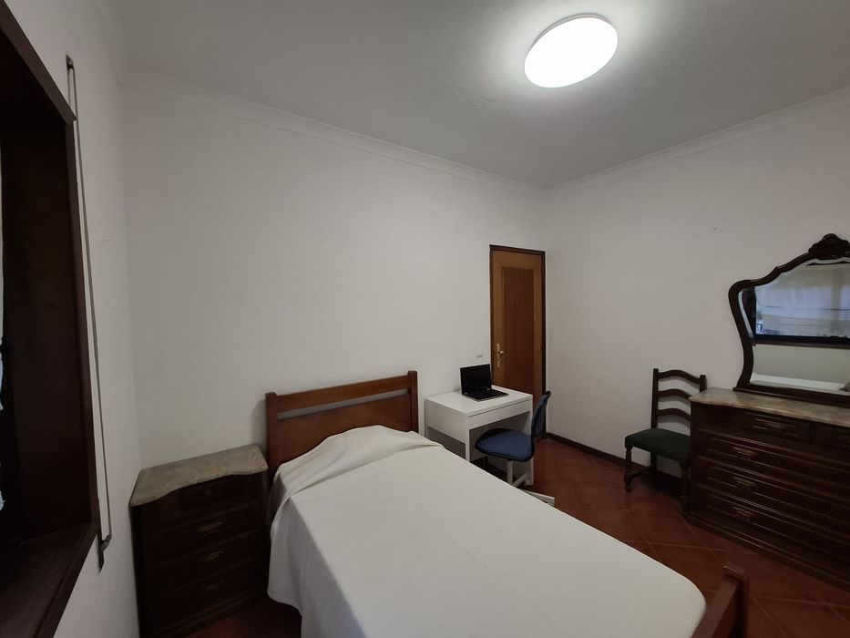 Quarto para Arrendar perto do Hospital São João