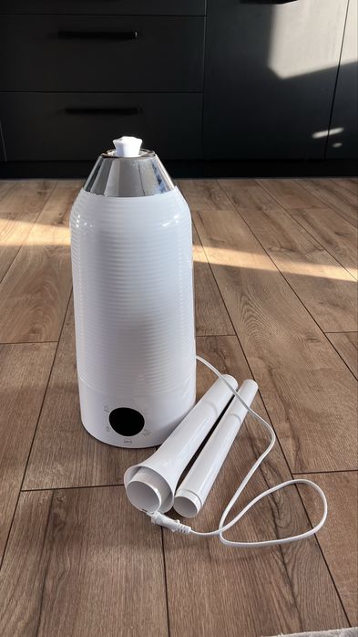 Nawilzacz powietrza z funkcja aromaterapii i higrometrem Eldom NU20