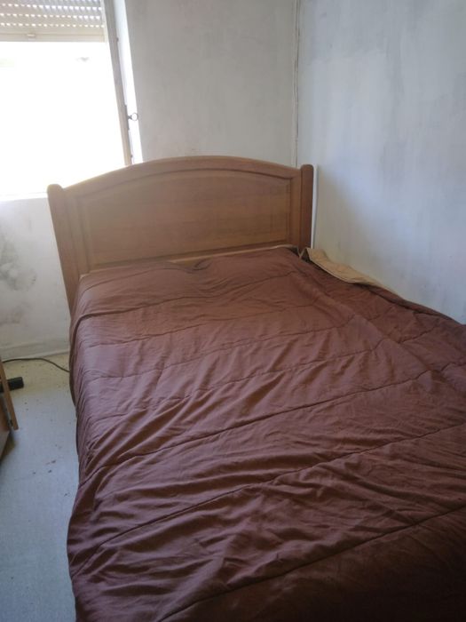 Cama de casal com colchão
