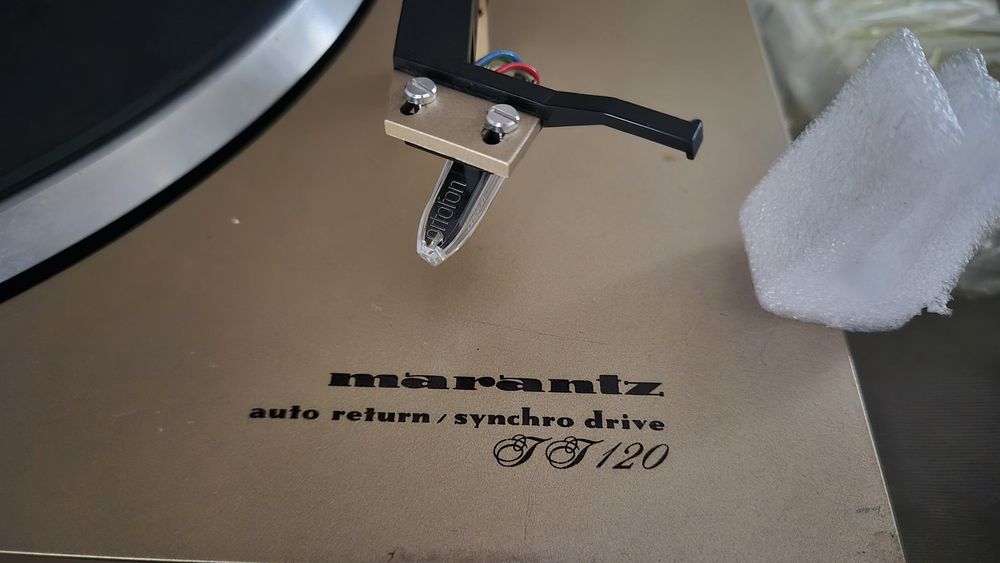 Gira-discos Marantz TT 120