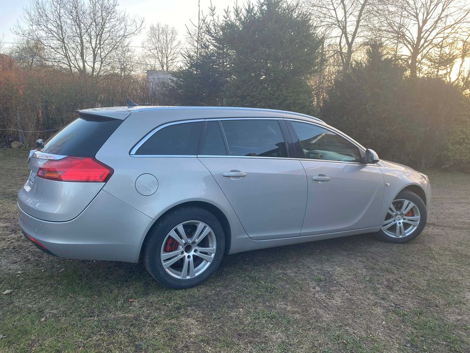 Samochód  opel insignia