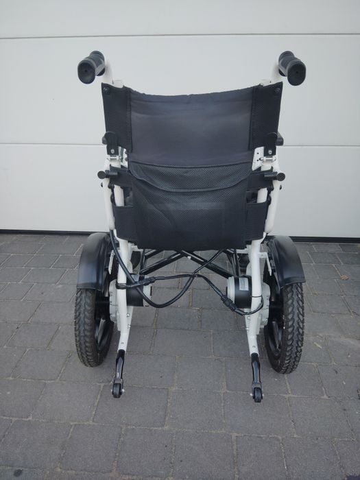 Wózek inwalidzki elektryczny