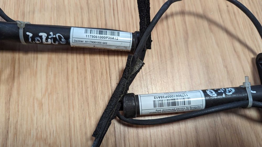 Pirotécnicos capô Proteção dos peões Mercedes Classe A e CLA W176 W117