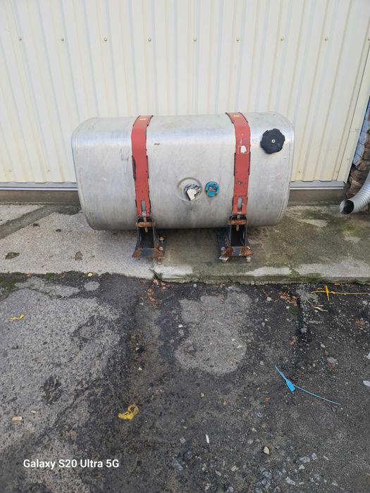 Паливний бак Вольво, Рено