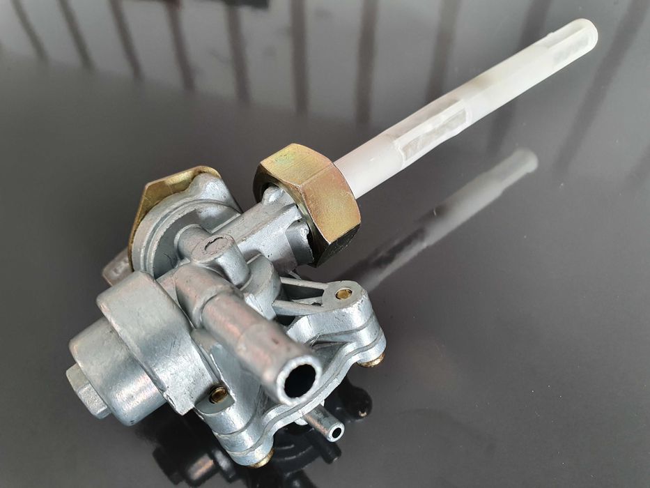 Torneira de gasolina Honda CBR CB VTR Hornet ( vários modelos )