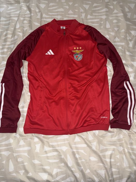 Casaco vermelho benfica