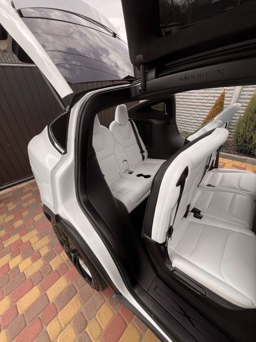 Tesla model X p100d
