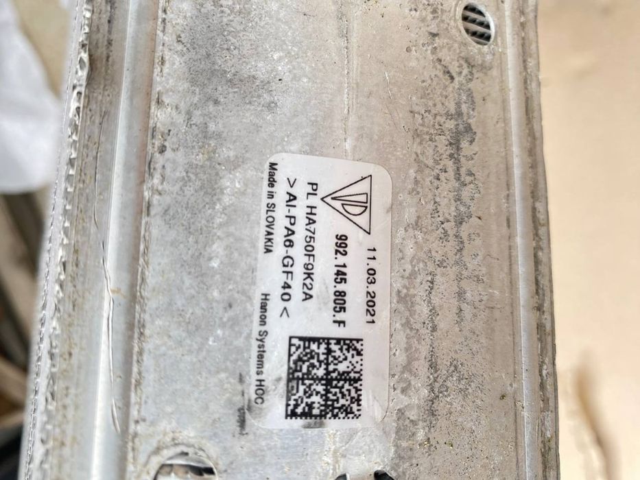 992145805f Porsche 992 радиатор интеркулер