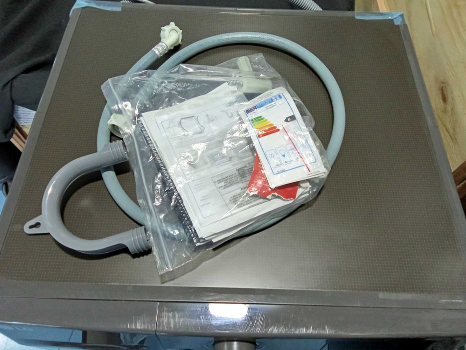 Maquina de Lavar e Secar Roupa 6/9 kg