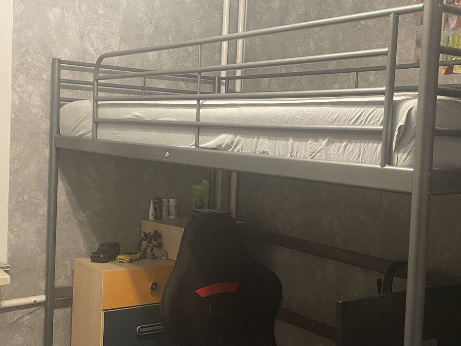 Łóżko na antresoli Ikea