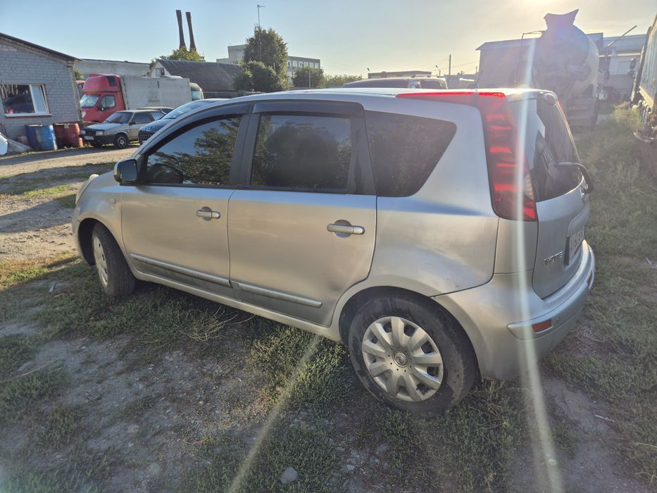 Продам Nissan  Note