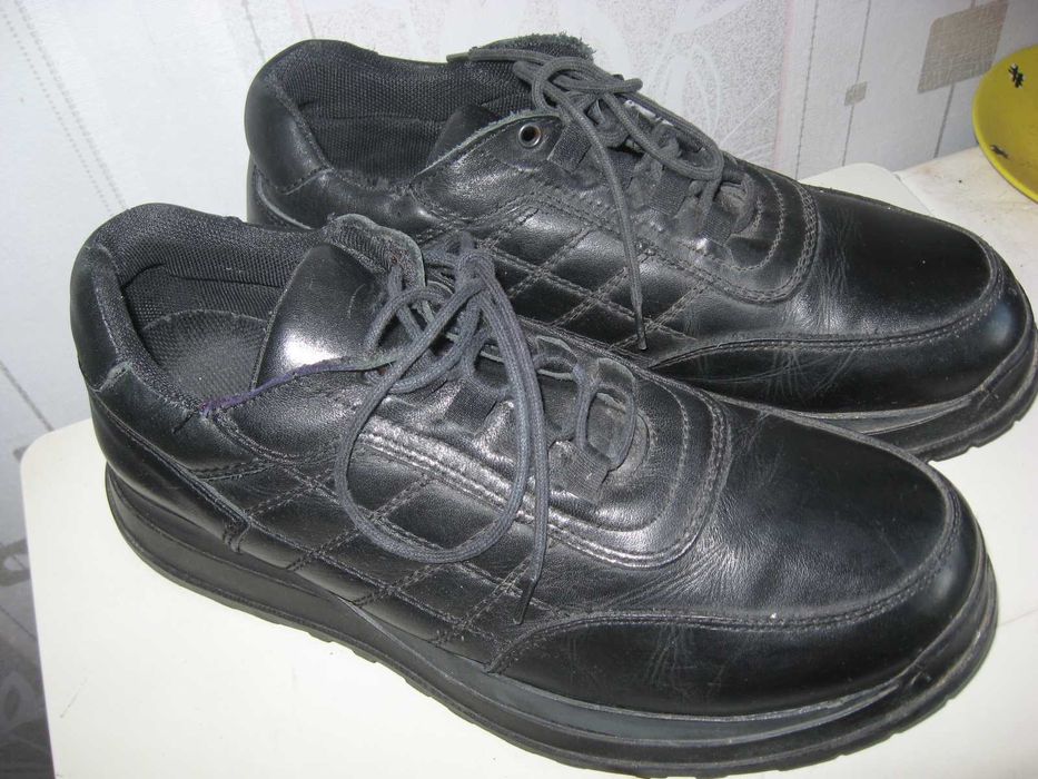 Кроссовки  кожаные теплые потрясающие мощные суперcтильные р44 ст 29см