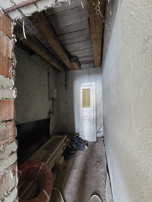 Продається будинок з цегли під ремонт у с.Рихтичі 5км до Дрогобича