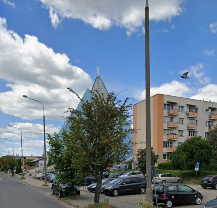 Mieszkanie na sprzedaż 2-pokojowe, parter, balkon.