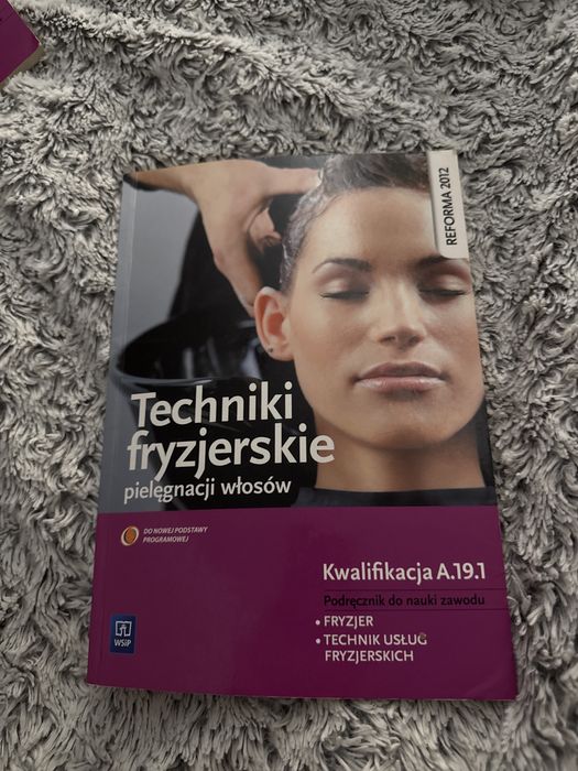 Techniki fryzjerskie sprzedam książki